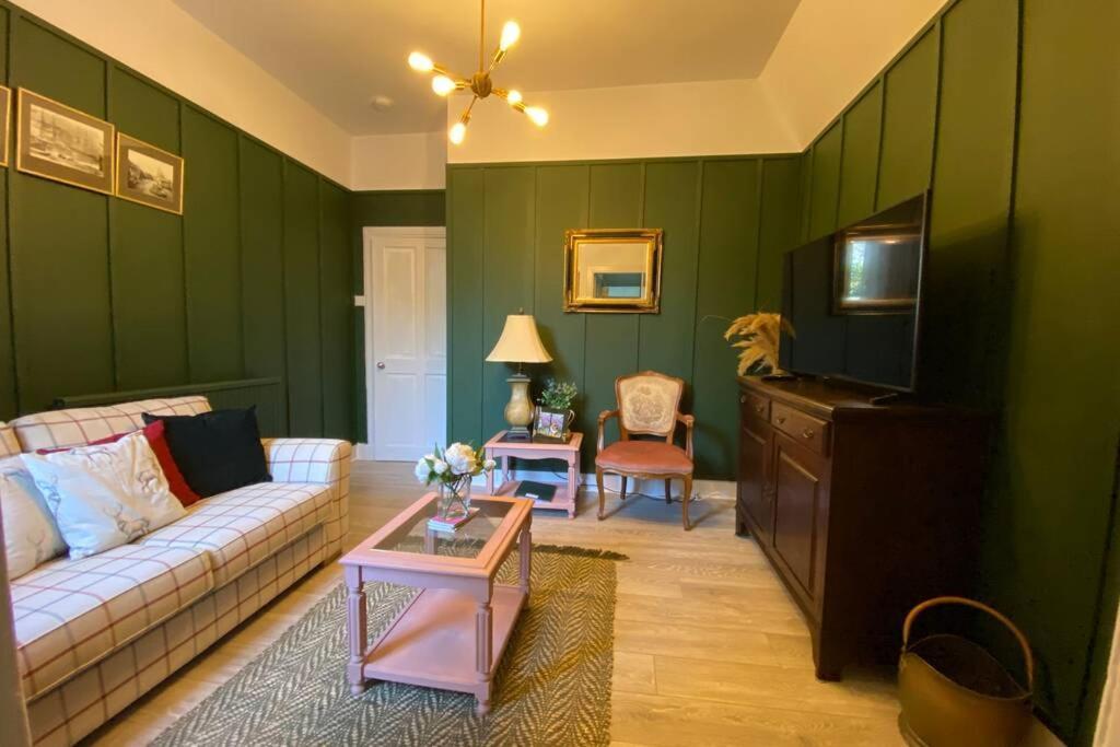 Old Gem Flat Apartment *